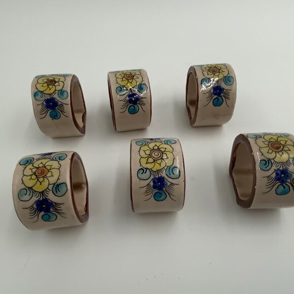 Set of 6 Vintage Signed Tonala Mexico Ceramic Napkin Rings Floral Hand Painted - Picture 7 of 10